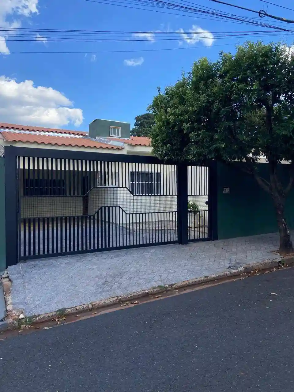Casa com 3 quartos à venda, 155m² — foto 1 de 14