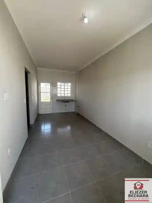Casa com 2 quartos à venda, 50m² — foto 1 de 7