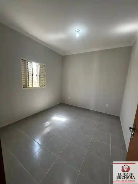 Casa com 2 quartos à venda, 50m² — foto 2 de 7
