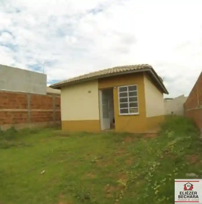 Casa com 2 quartos à venda, 60m² — foto 2 de 6