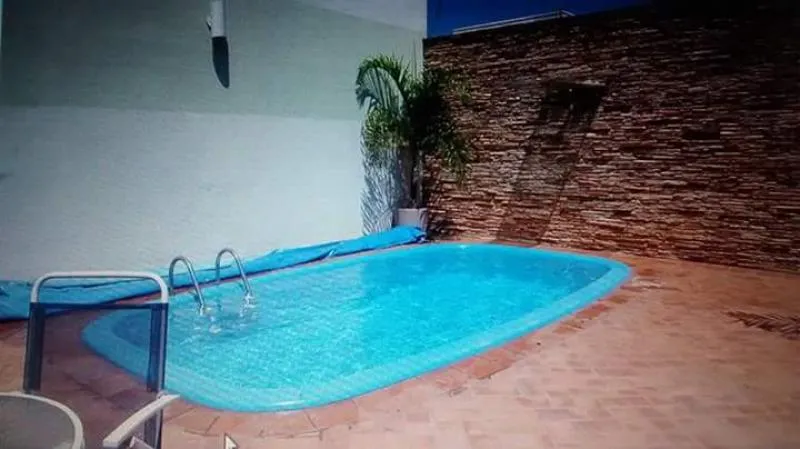 Casa à venda — foto 1 de 3