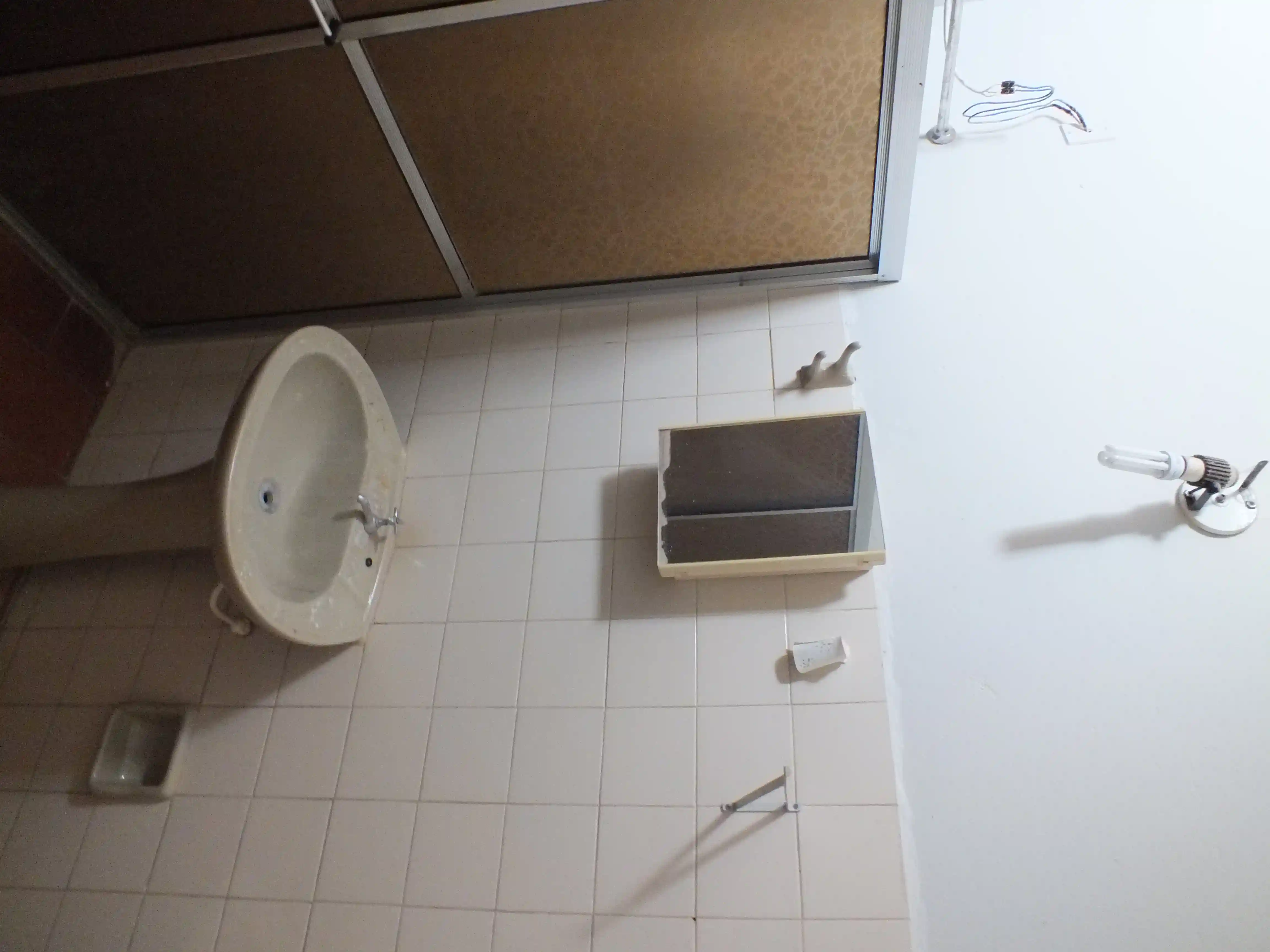 Casa com 3 quartos à venda, 200m² — foto 2 de 5