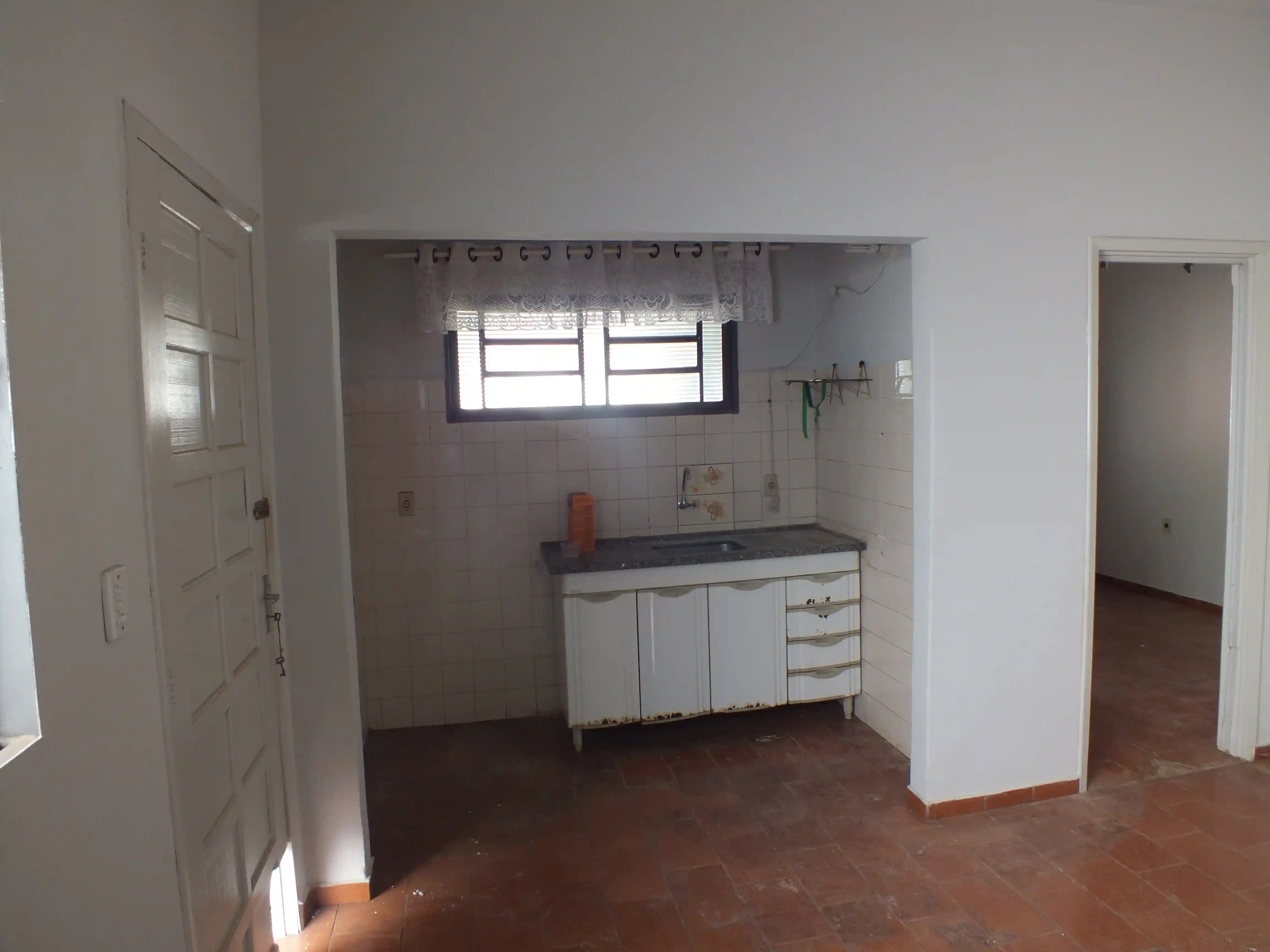 Casa com 3 quartos à venda, 200m² — foto 4 de 5