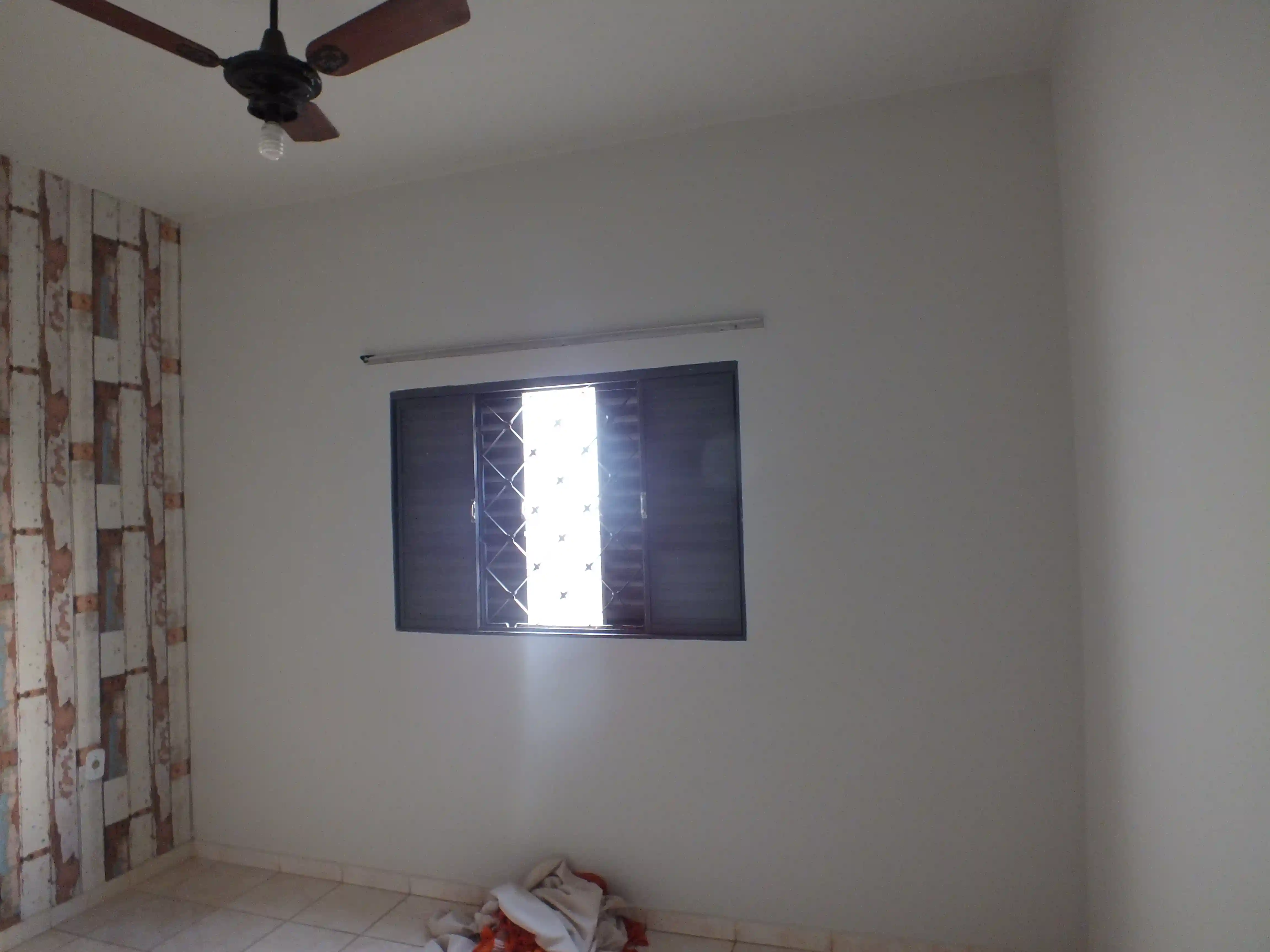 Casa com 3 quartos à venda, 200m² — foto 3 de 5