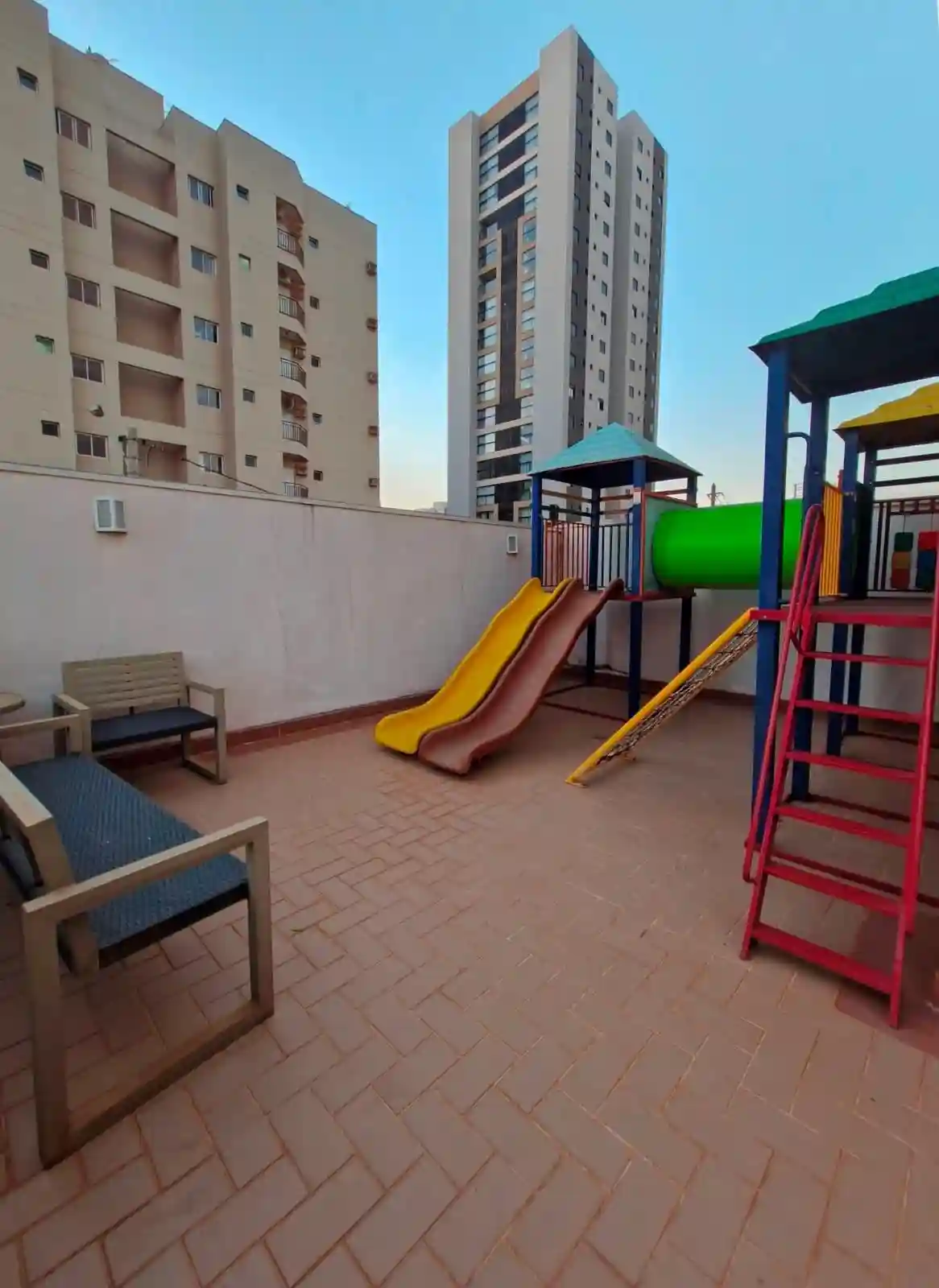 Apartamento com 3 quartos à venda, 131m² — foto 23 de 25