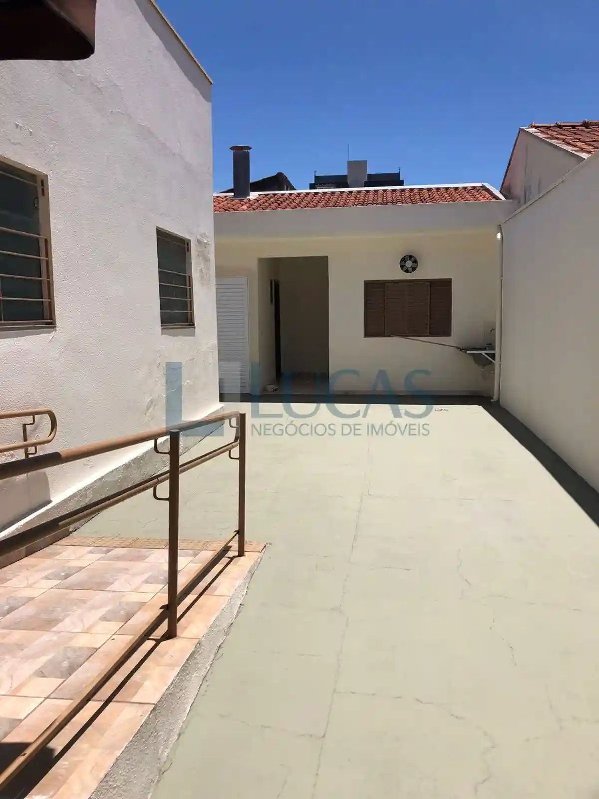 Imóvel Comercial  para aluguel, 150m² — foto 1 de 10