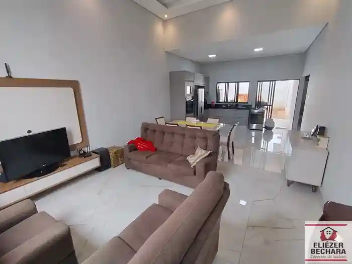 Casa com 3 quartos à venda, 150m² — foto 1 de 30