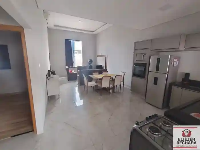 Casa com 3 quartos à venda, 150m² — foto 3 de 30