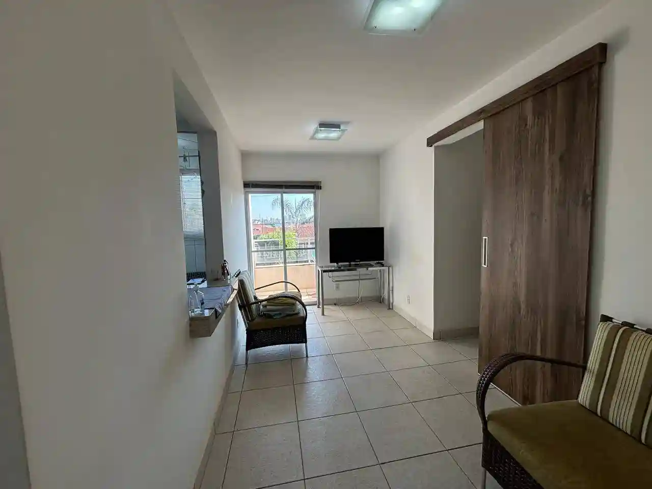 Apartamento com 3 quartos à venda, 100m² — foto 2 de 13
