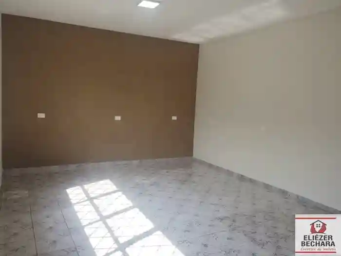 Casa com 3 quartos à venda, 140m² — foto 2 de 23