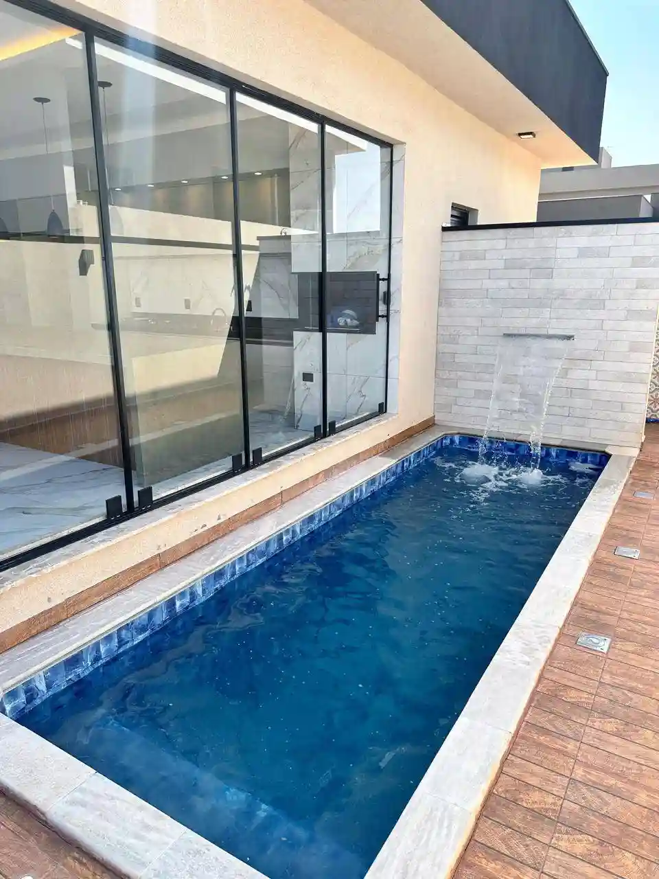 Casa de Condomínio com 3 quartos à venda, 300m² — foto 2 de 24