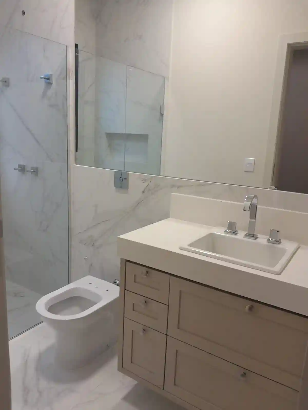 Casa de Condomínio com 3 quartos para aluguel, 267m² — foto 21 de 42