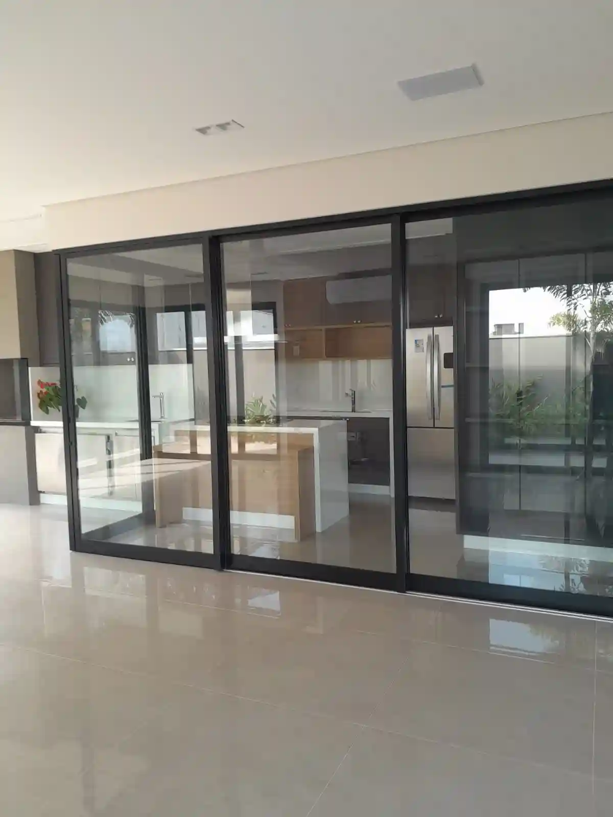 Casa de Condomínio com 3 quartos para aluguel, 267m² — foto 17 de 42