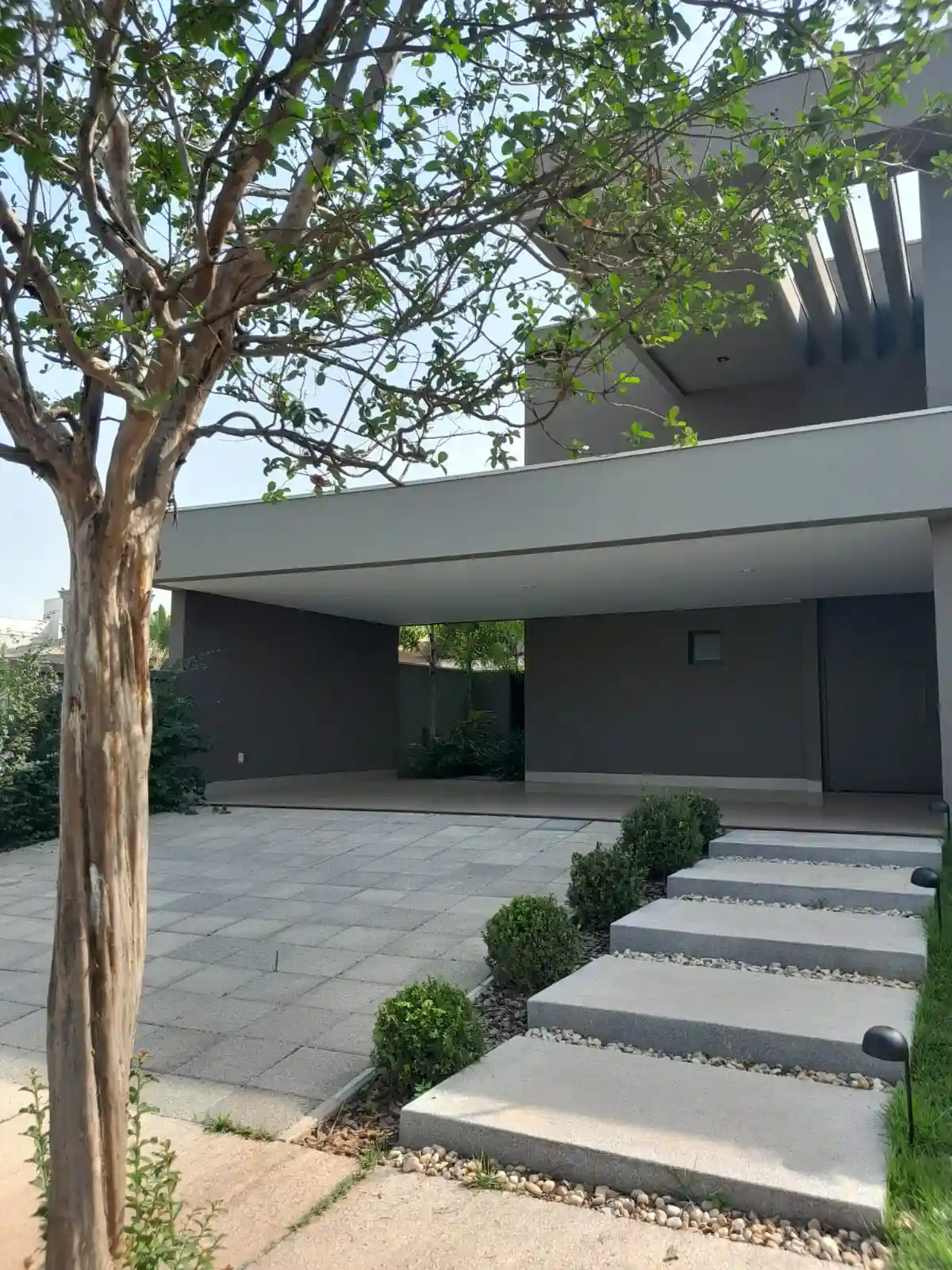 Casa de Condomínio com 3 quartos para aluguel, 267m² — foto 4 de 42