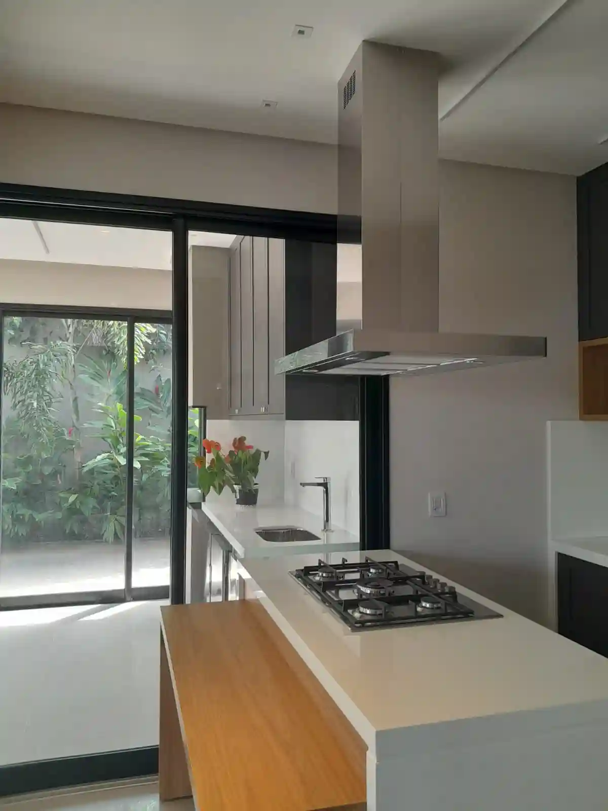 Casa de Condomínio com 3 quartos para aluguel, 267m² — foto 26 de 42