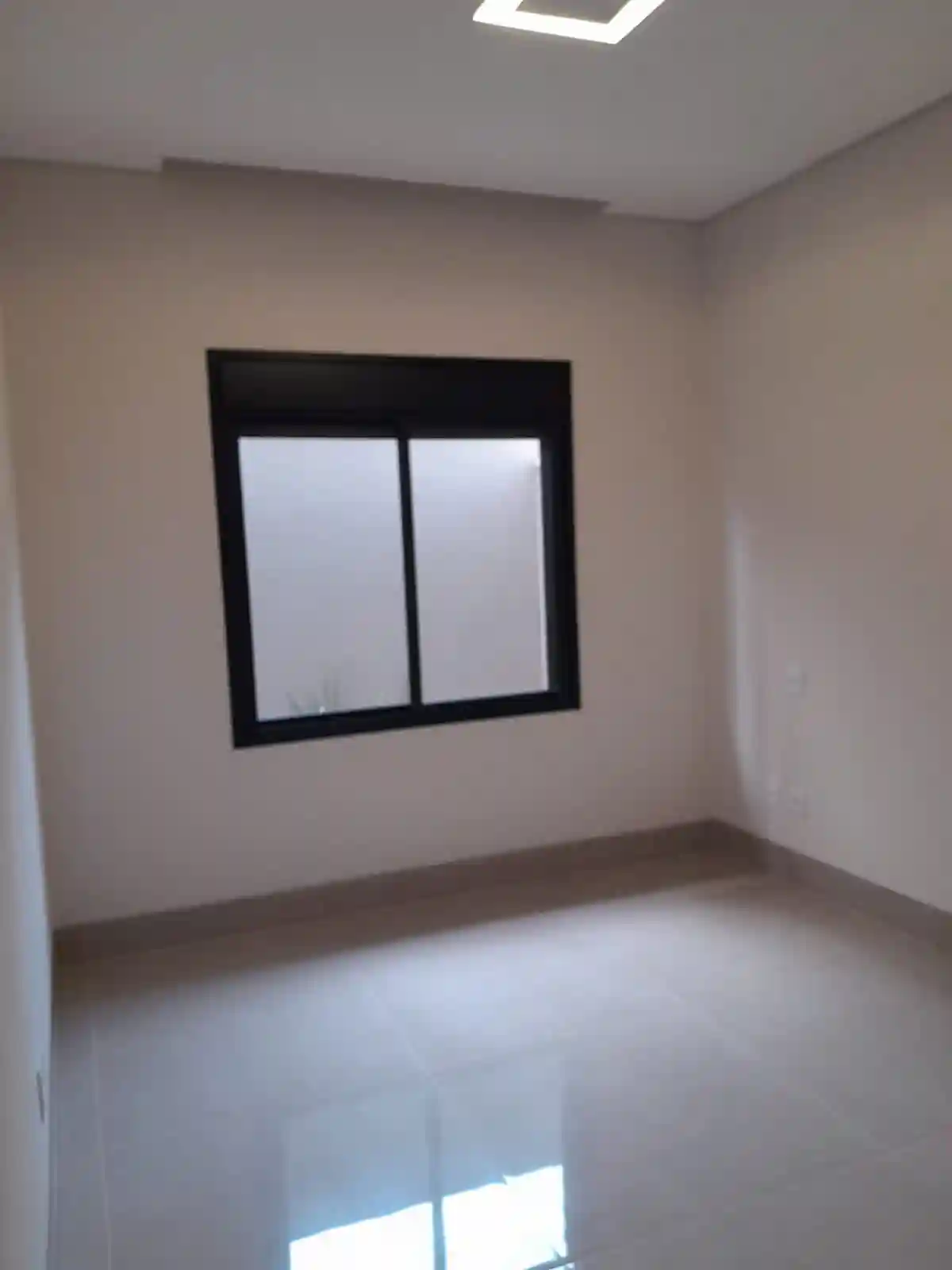 Casa de Condomínio com 3 quartos para aluguel, 267m² — foto 9 de 42
