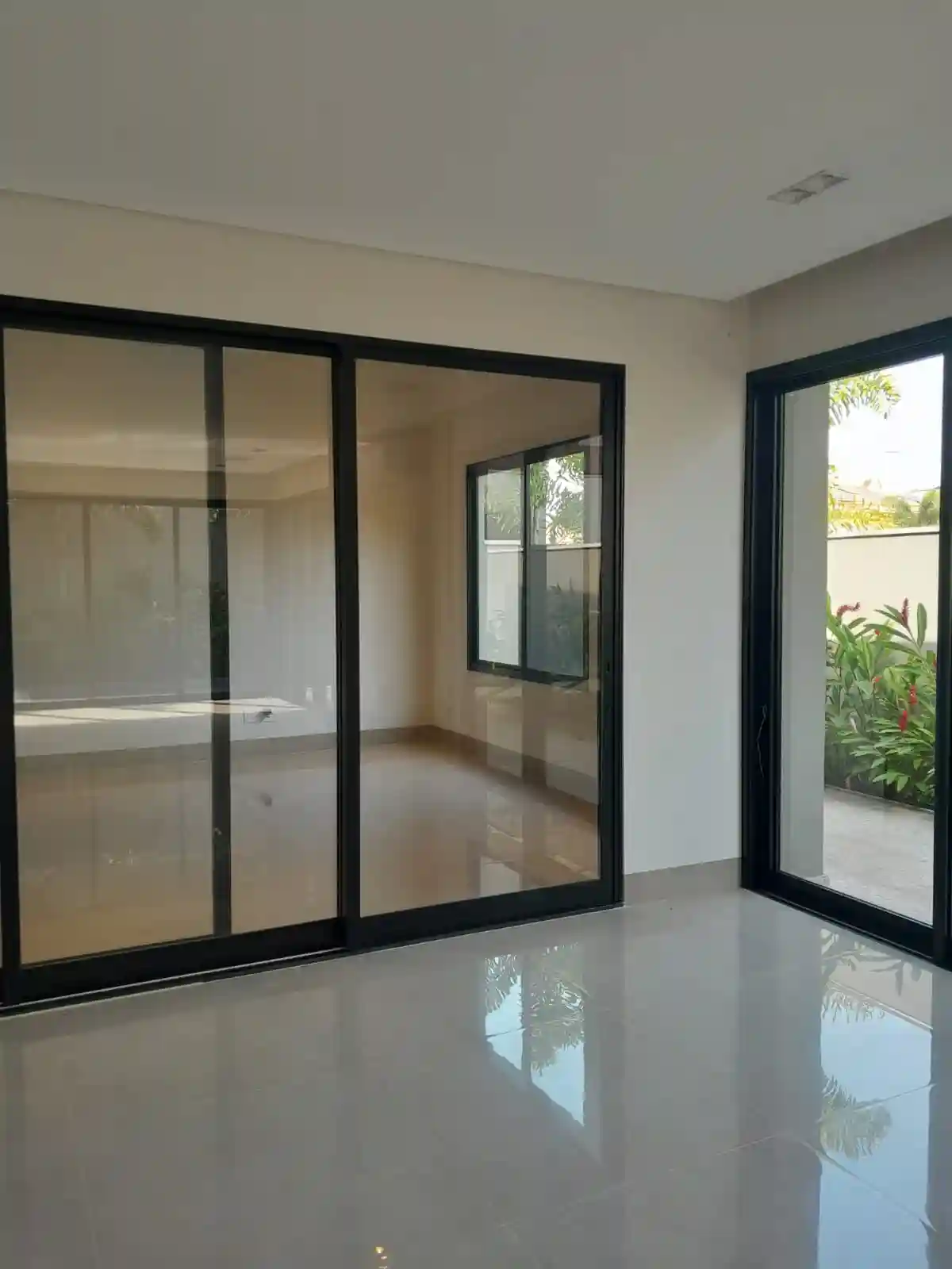 Casa de Condomínio com 3 quartos para aluguel, 267m² — foto 40 de 42