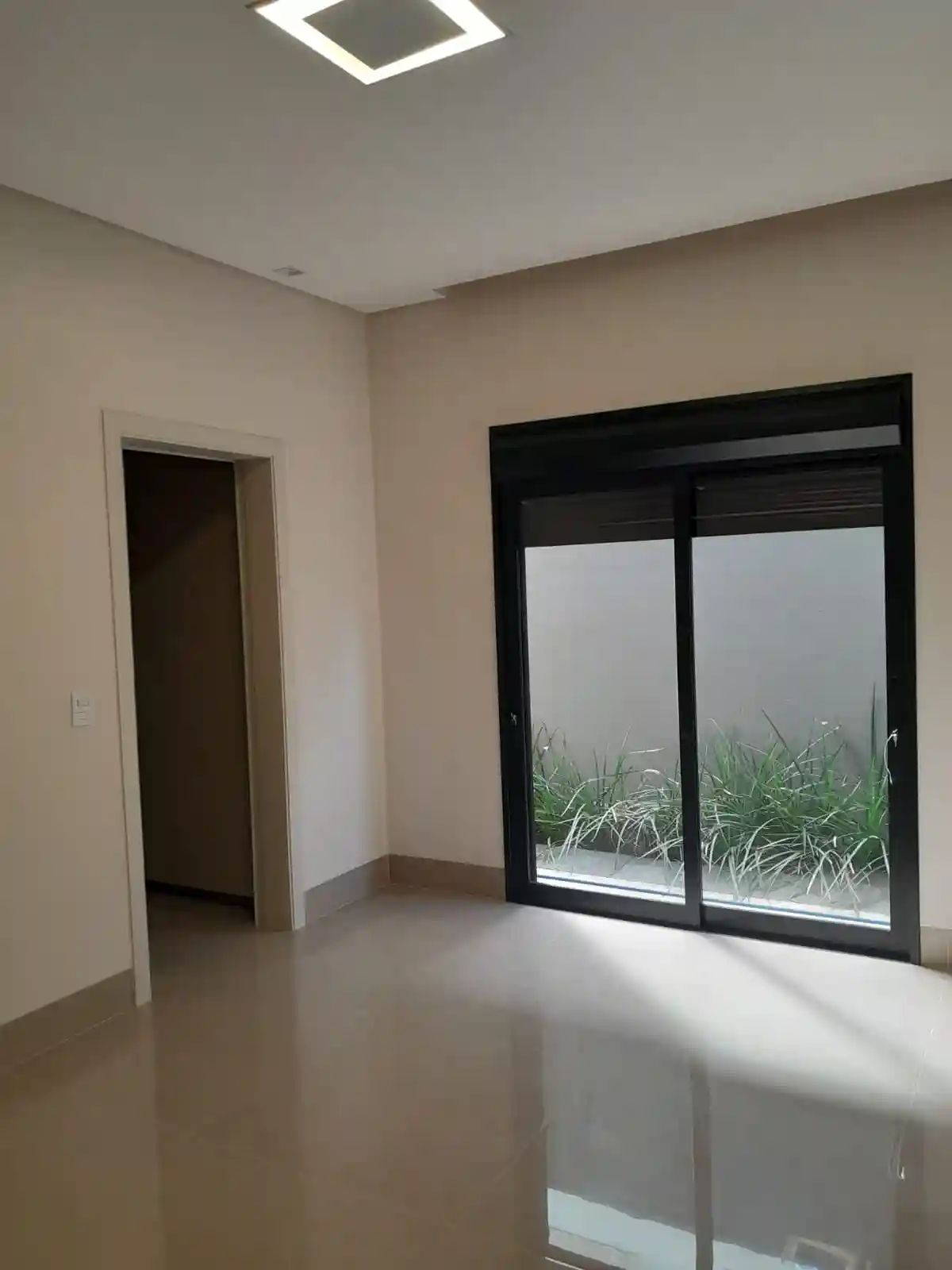 Casa de Condomínio com 3 quartos para aluguel, 267m² — foto 18 de 42