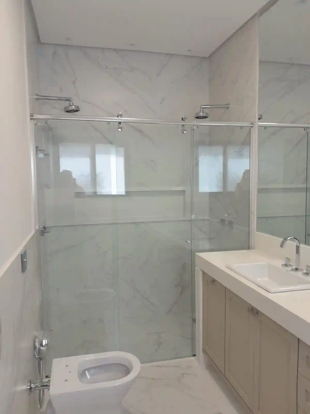 Casa de Condomínio com 3 quartos para aluguel, 267m² — foto 20 de 42