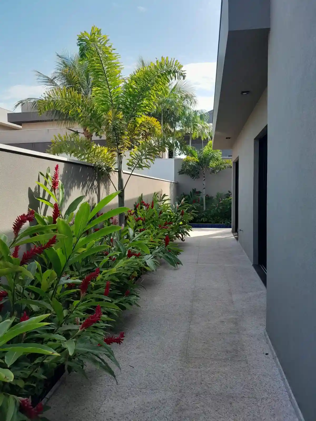 Casa de Condomínio com 3 quartos para aluguel, 267m² — foto 32 de 42