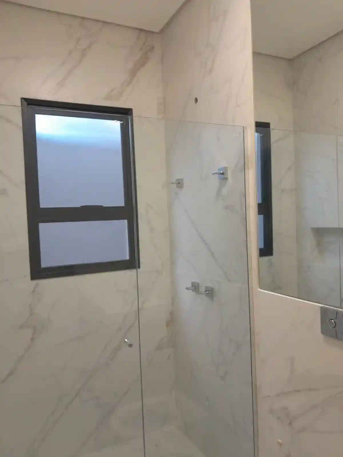 Casa de Condomínio com 3 quartos para aluguel, 267m² — foto 15 de 42