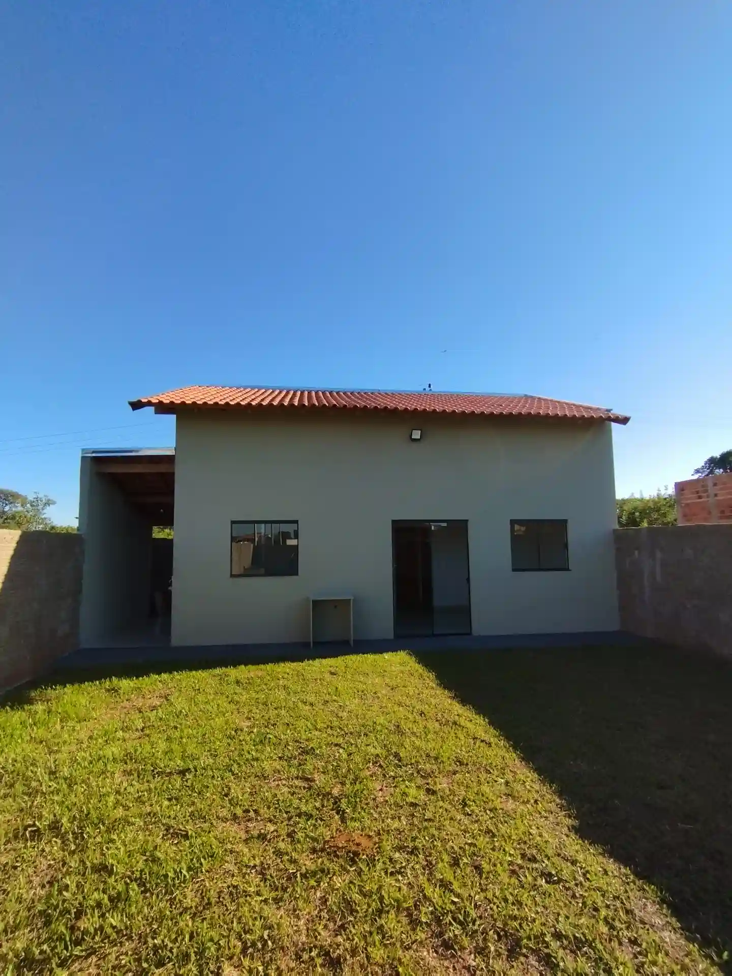 Casa com 2 quartos à venda, 68m² — foto 2 de 11