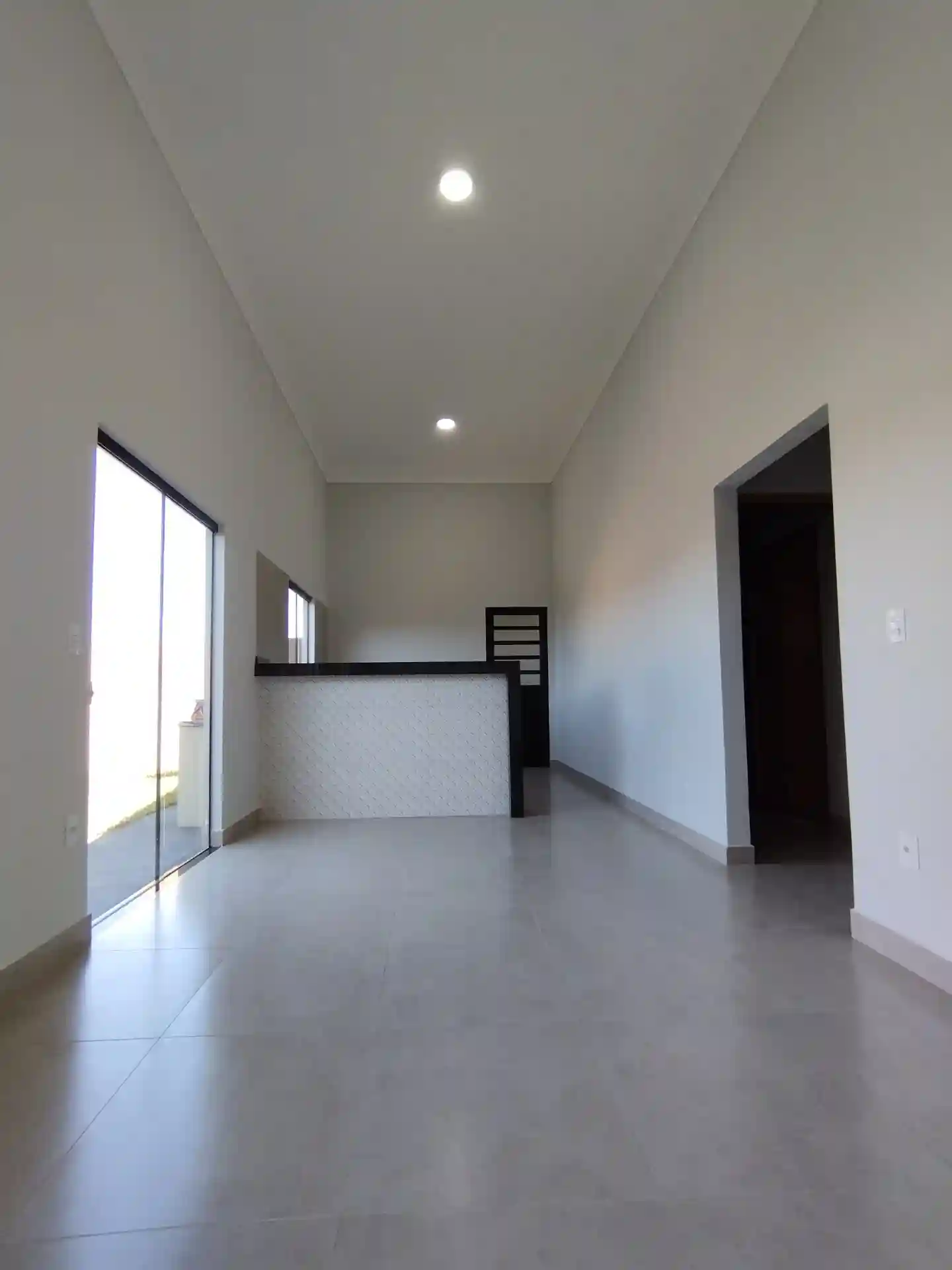 Casa com 2 quartos à venda, 68m² — foto 3 de 11