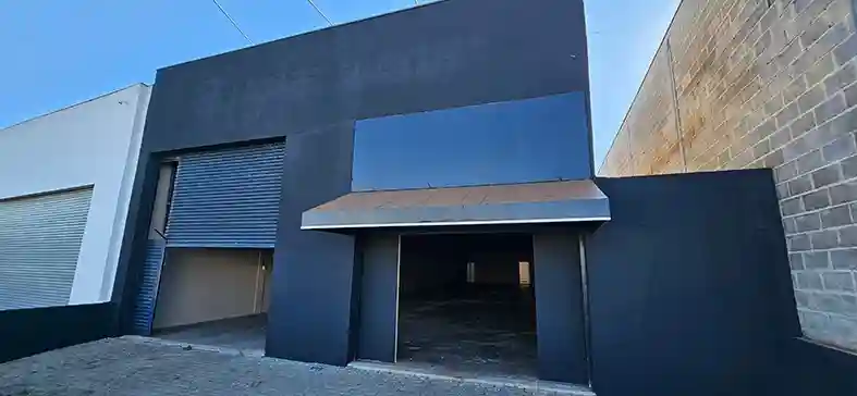 Loja / Salão / Ponto Comercial  para aluguel, 478m² — foto 1 de 8