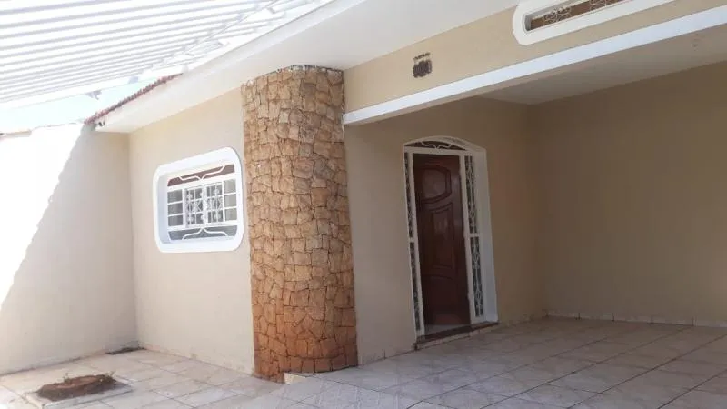 Casa à venda — foto 2 de 3