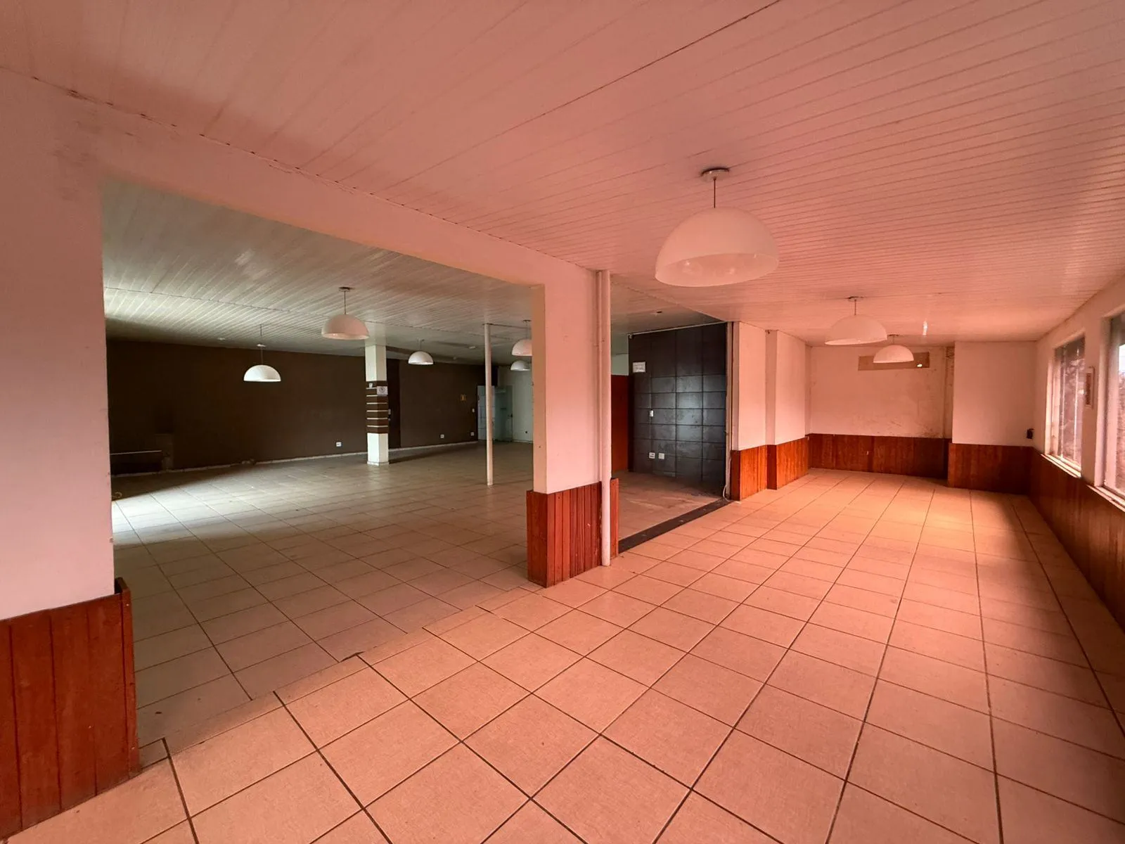 Loja / Salão / Ponto Comercial à venda, 300m² — foto 3 de 8