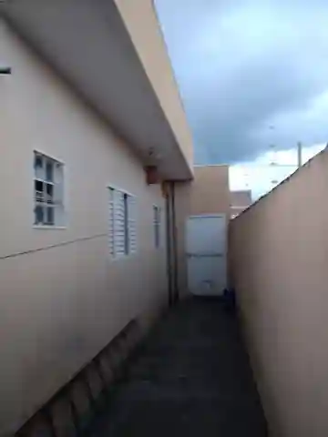 Casa com 3 quartos à venda, 145m² — foto 2 de 10