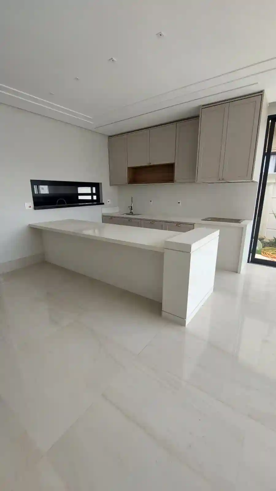 Casa de Condomínio com 3 quartos à venda, 240m² — foto 14 de 19