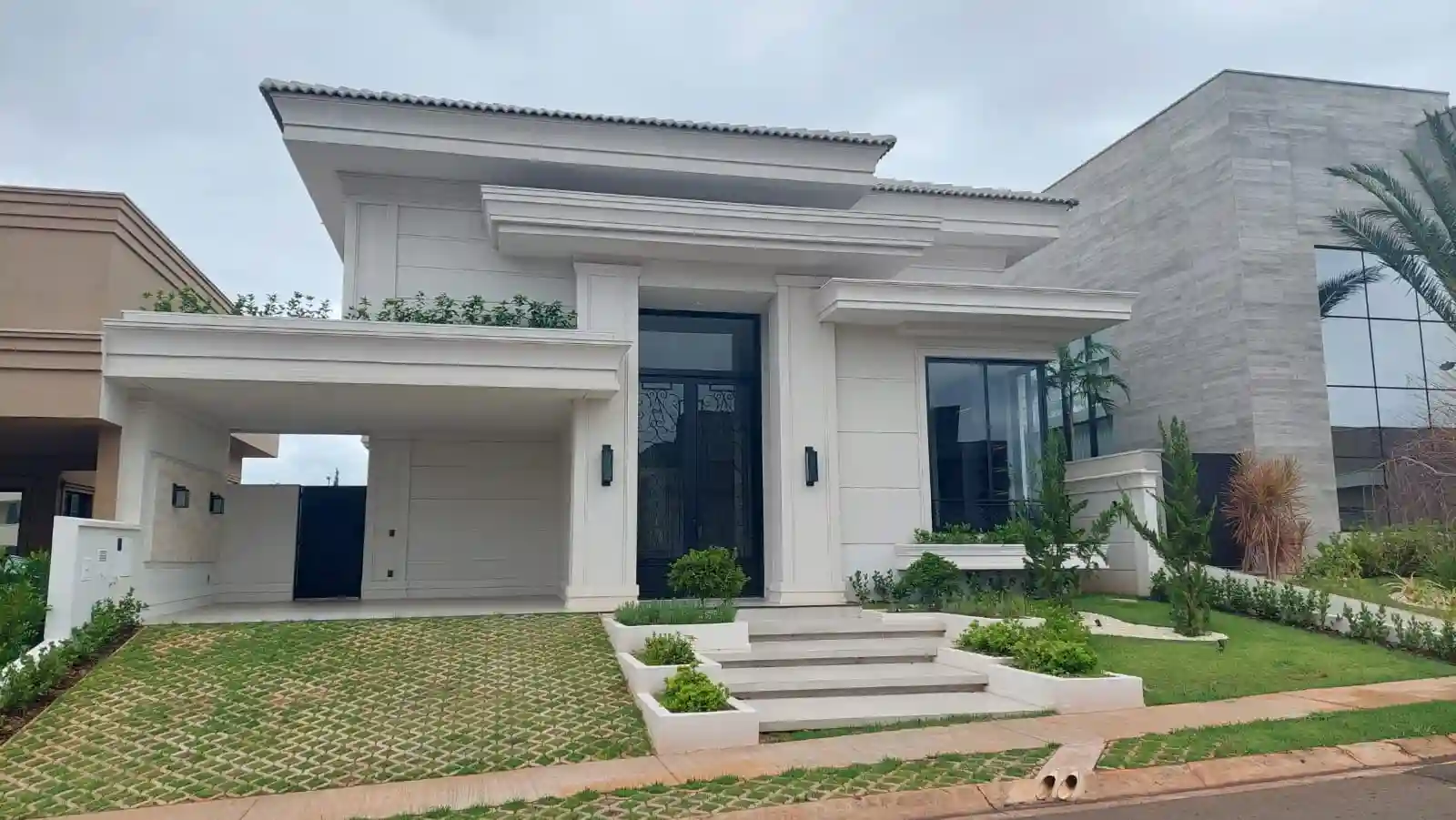Casa de Condomínio com 3 quartos à venda, 240m² — foto 8 de 19