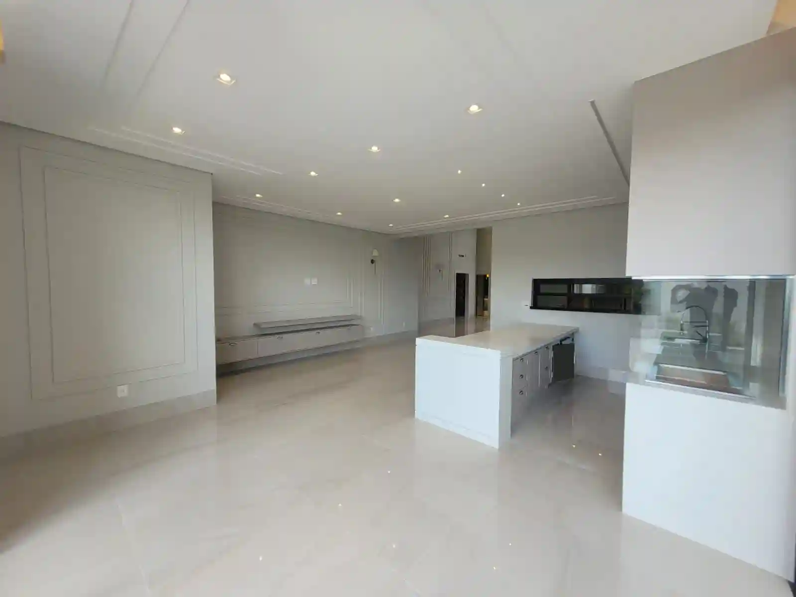 Casa de Condomínio com 3 quartos à venda, 240m² — foto 5 de 19