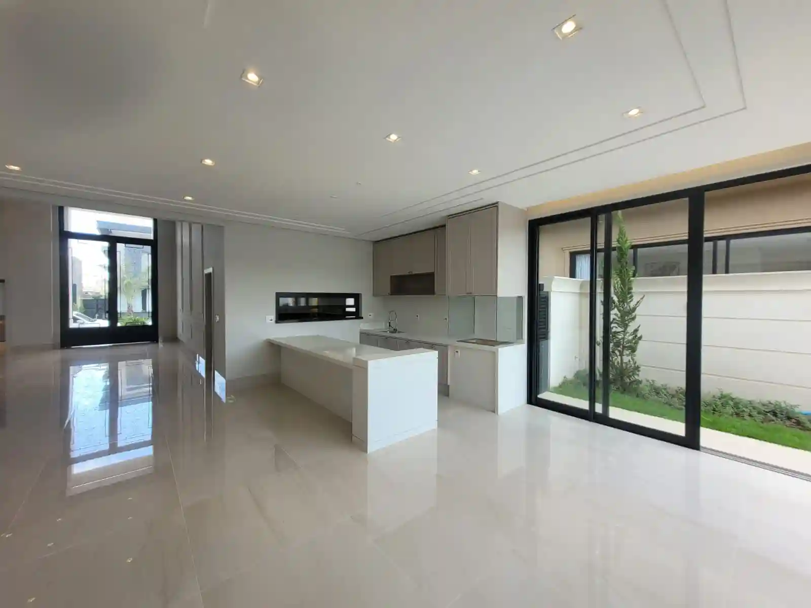 Casa de Condomínio com 3 quartos à venda, 240m² — foto 7 de 19