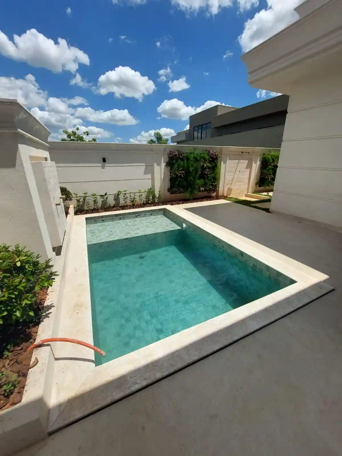 Casa de Condomínio com 3 quartos à venda, 240m² — foto 12 de 19