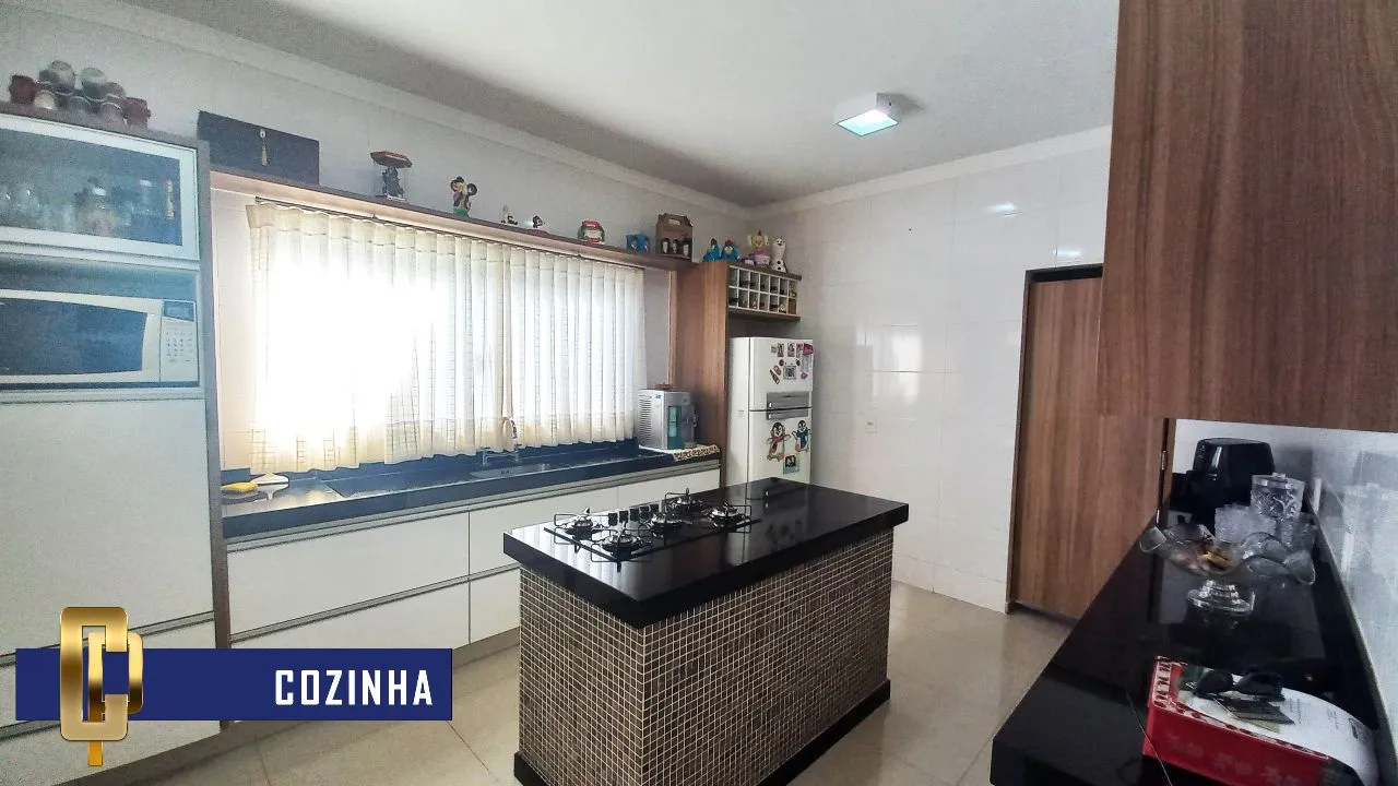 Casa de Condomínio à venda — foto 1 de 12