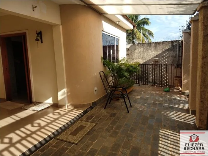 Casa à venda — foto 4 de 10