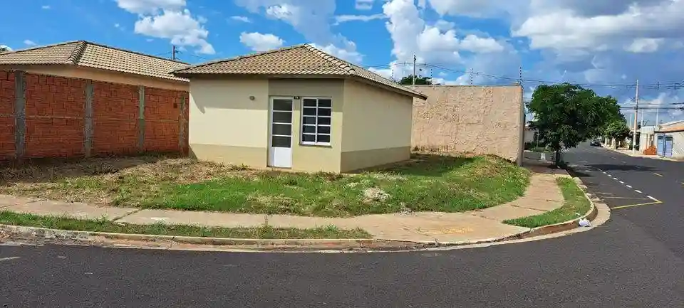 Casa com 2 quartos à venda, 47m² — foto 2 de 10