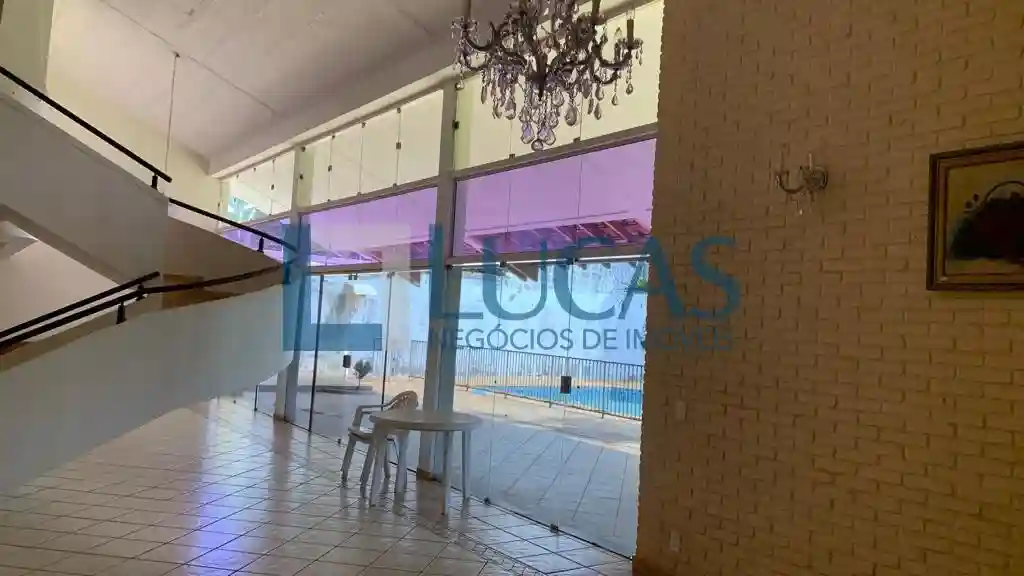 Casa Comercial com 5 quartos para aluguel, 562m² — foto 2 de 14