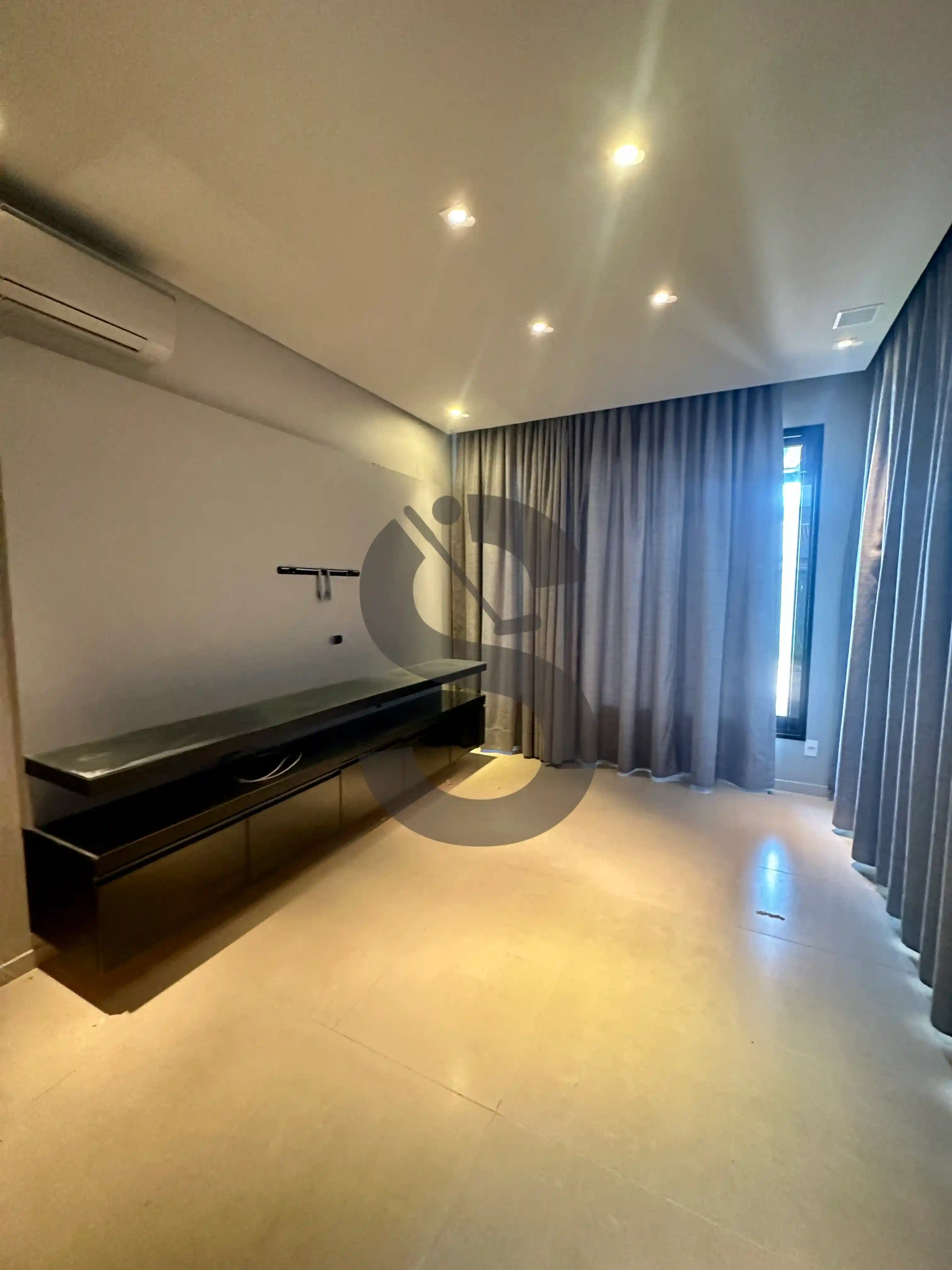 Casa de Condomínio com 3 quartos à venda, 347m² — foto 2 de 13