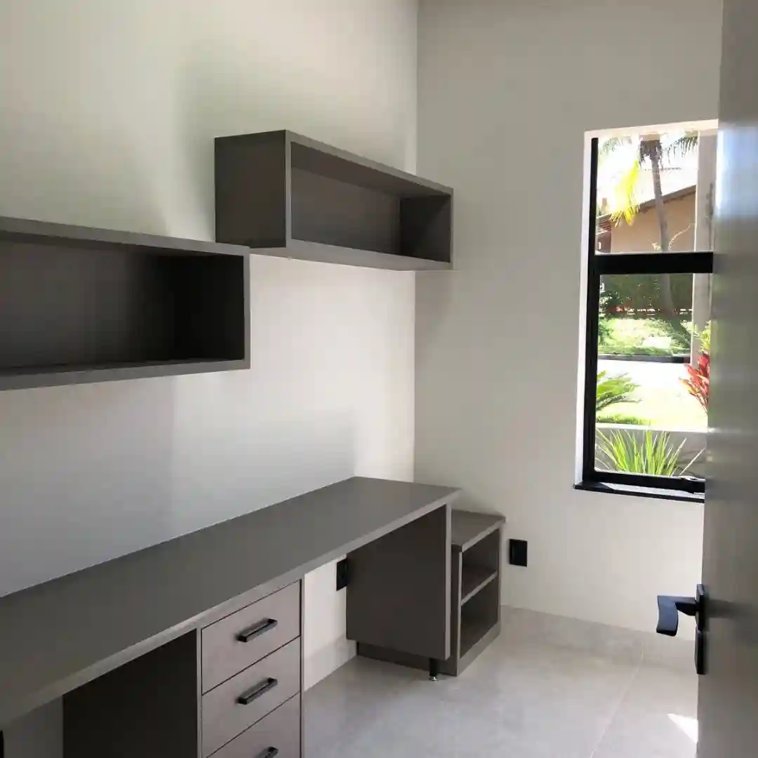 Casa de Condomínio com 3 quartos à venda, 525m² — foto 1 de 8