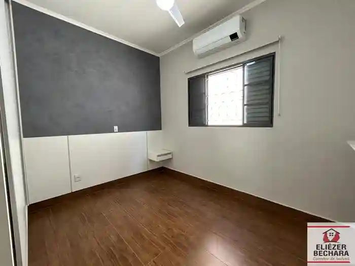 Casa com 3 quartos à venda, 220m² — foto 3 de 28