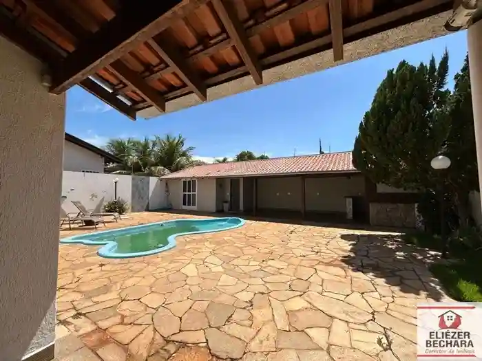 Casa com 3 quartos à venda, 220m² — foto 13 de 28