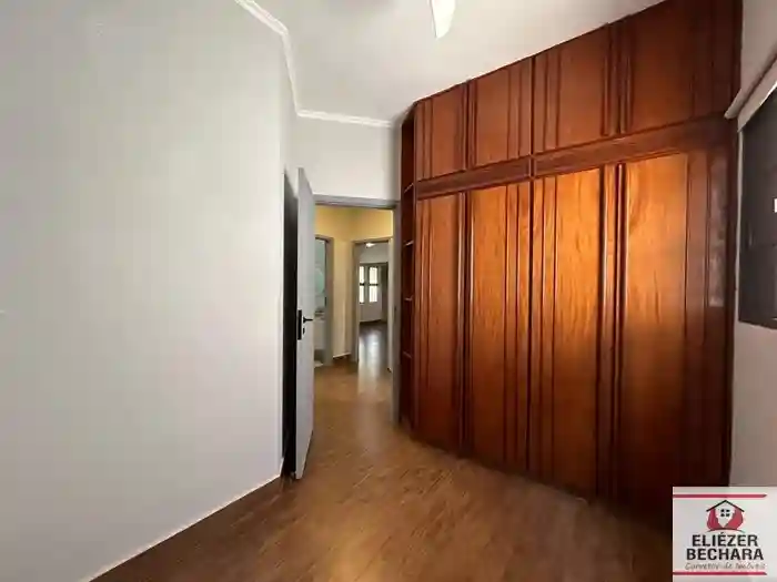 Casa com 3 quartos à venda, 220m² — foto 4 de 28