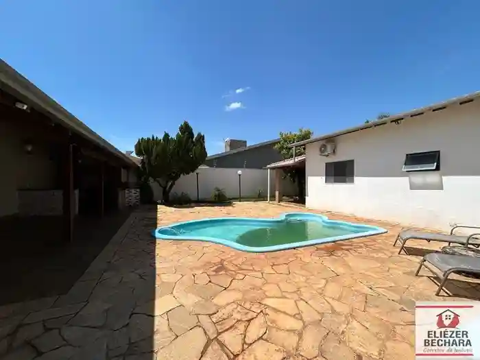 Casa com 3 quartos à venda, 220m² — foto 23 de 28