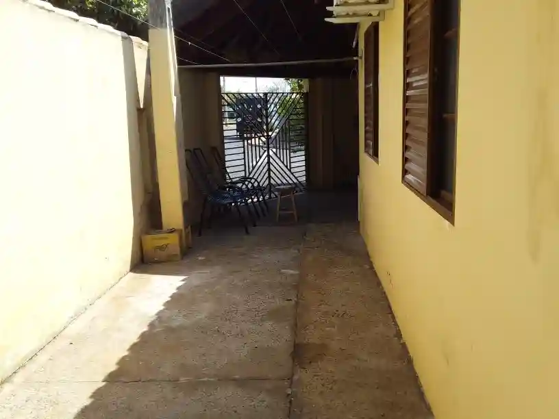 Casa à venda — foto 5 de 9