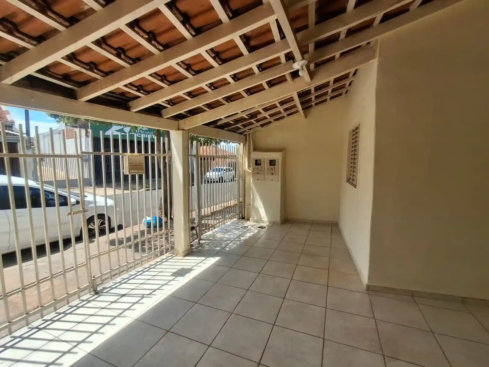 Casa com 3 quartos para aluguel, 80m² — foto 2 de 11