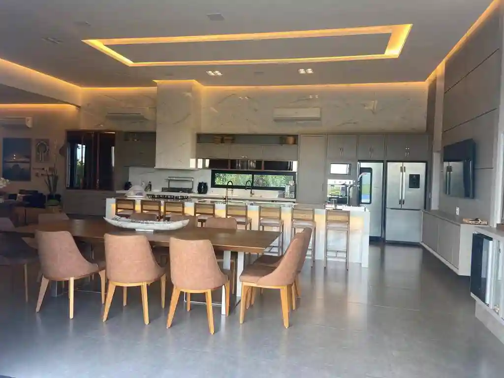 Fazenda / Sítio / Chácara com 4 quartos à venda, 840m² — foto 2 de 15