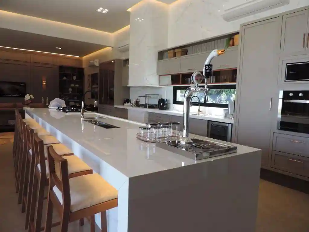 Fazenda / Sítio / Chácara com 4 quartos à venda, 840m² — foto 1 de 15
